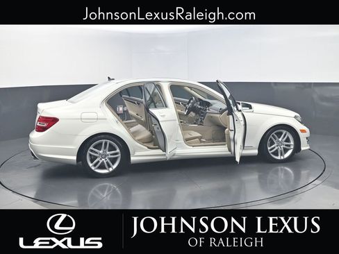 Used 2012 Mercedes-Benz C 300 4MATIC Sedan image 25