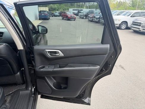 Used 2015 Nissan Pathfinder Platinum w/ Cargo Package AWD/4WD image 30