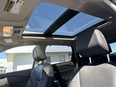 Certified 2023 Nissan Rogue SL w/ SL Premium Package image 28