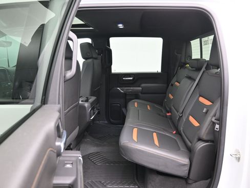 Used 2023 GMC Sierra 2500 AT4 w/ AT4 Premium Plus Package image 11