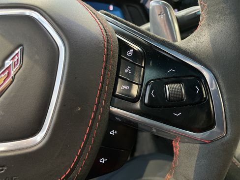 Used 2022 Chevrolet Corvette Stingray Premium Cpe w/ Z51 Performance Package RWD image 23