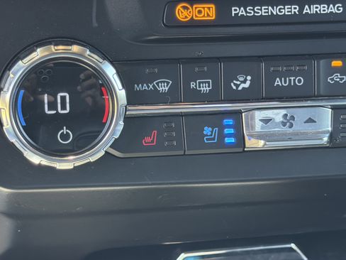 Used 2022 Ford F250 Lariat w/ Lariat Value Package AWD/4WD image 27