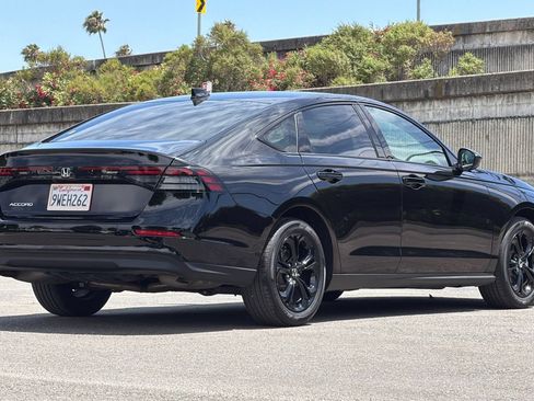 Used 2025 Honda Accord SE image 4