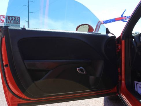 Used 2019 Dodge Challenger SXT RWD image 14