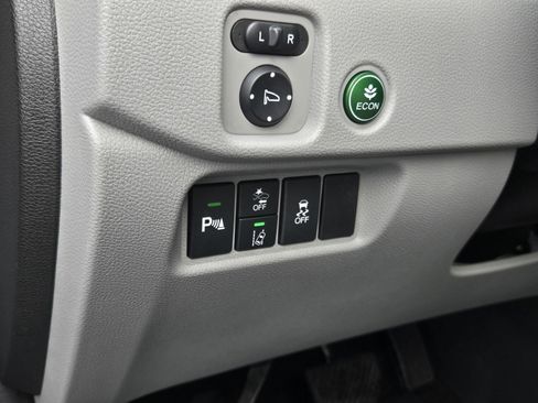 Used 2022 Honda Pilot Touring image 18