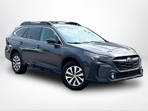 Used 2024 Subaru Outback Premium AWD/4WD image 13