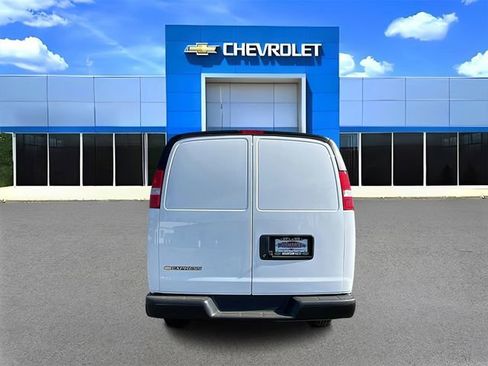 New 2026 Chevrolet Express 2500 w/ Driver Convenience Package image 4