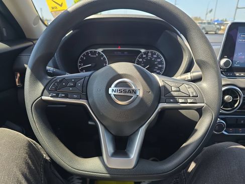 Used 2023 Nissan Sentra SV FWD image 13