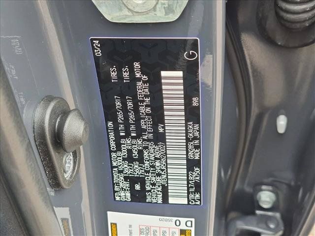 Used 2024 Toyota 4Runner SR5 Premium AWD/4WD image 25