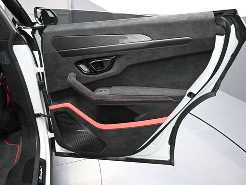 Used 2024 Lamborghini Urus Performante image 28