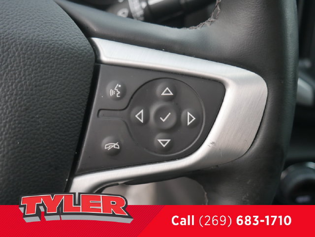Used 2024 GMC Terrain SLT AWD/4WD image 29