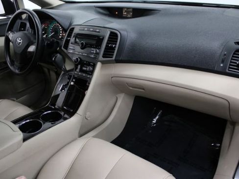 Used 2009 Toyota Venza image 16