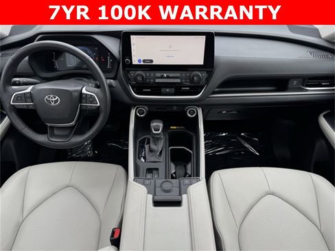Certified 2024 Toyota Grand Highlander XLE image 7