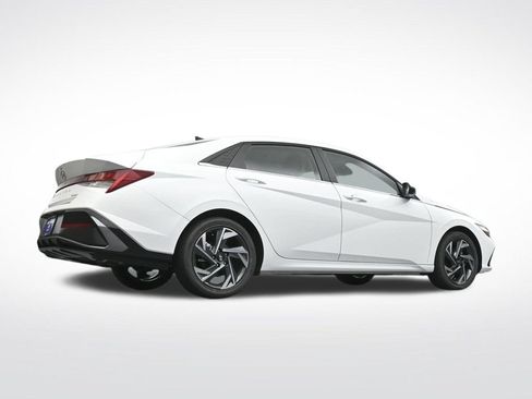 New 2026 Hyundai Elantra Limited FWD image 14