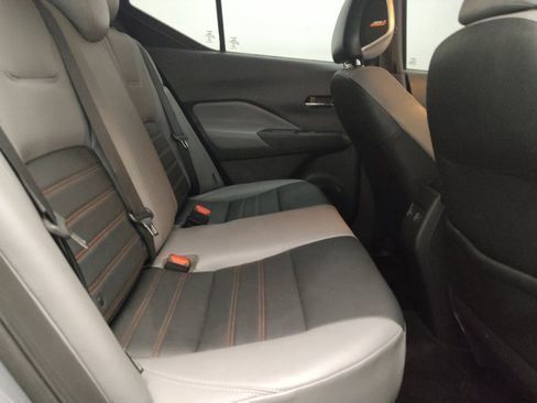 Used 2021 Nissan Kicks SR w/ SR Premium Package FWD image 19