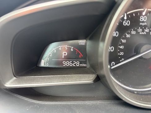 Used 2017 MAZDA MAZDA3 Touring FWD image 18