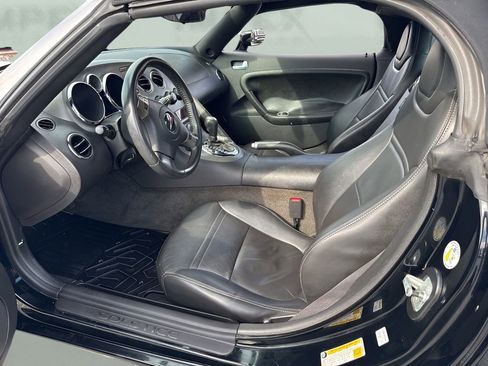 Used 2007 Pontiac Solstice Convertible w/ Premium Package image 10