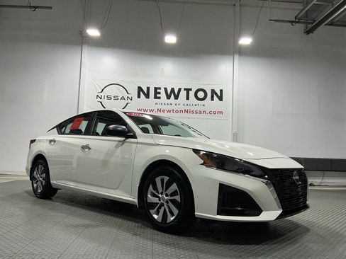 Used 2025 Nissan Altima 2.5 S image 36