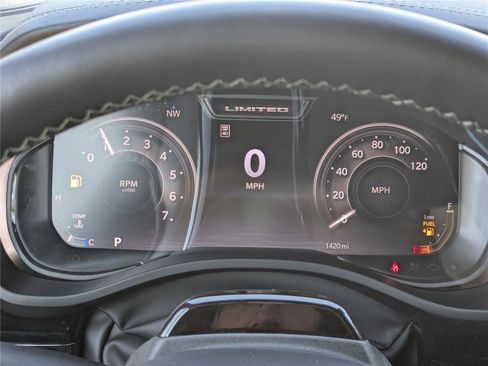 Certified 2025 RAM 1500 Limited image 28