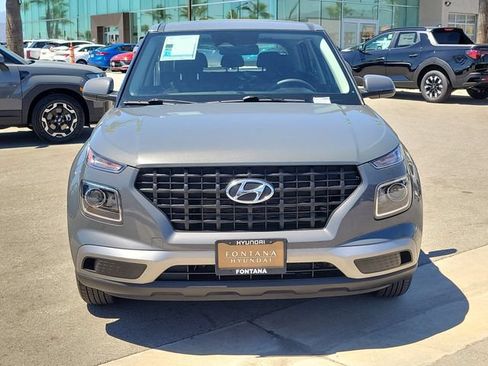 Used 2026 Hyundai Venue SE FWD image 32