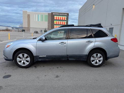 Used 2012 Subaru Outback 3.6R Limited w/ Moonroof Pkg image 7