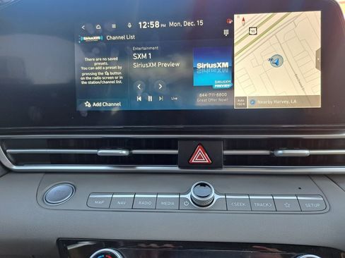 Used 2025 Hyundai Elantra SEL image 10