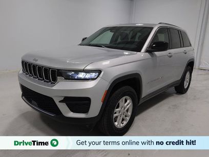 Used 2023 Jeep Grand Cherokee Laredo w/ Luxury Tech Group I