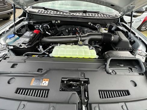 New 2026 Lincoln Navigator Reserve w/ Jet Appearance Package AWD/4WD image 25
