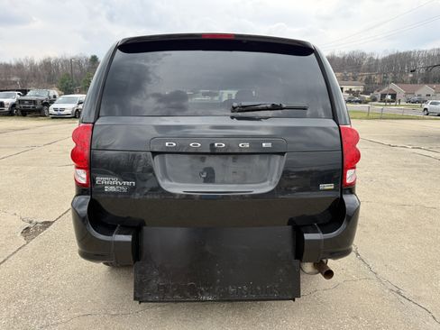 Used 2015 Dodge Grand Caravan SE w/ Quick Order Package 29E SE image 9