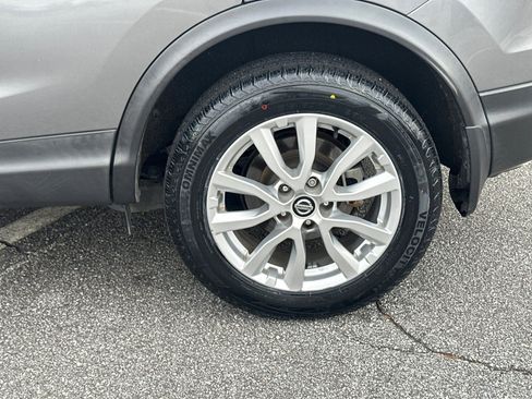 Used 2020 Nissan Rogue Sport SV image 19