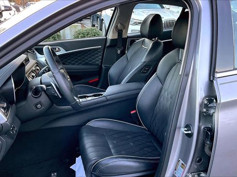 Used 2020 Genesis G70 2.0T w/ Prestige Package image 7