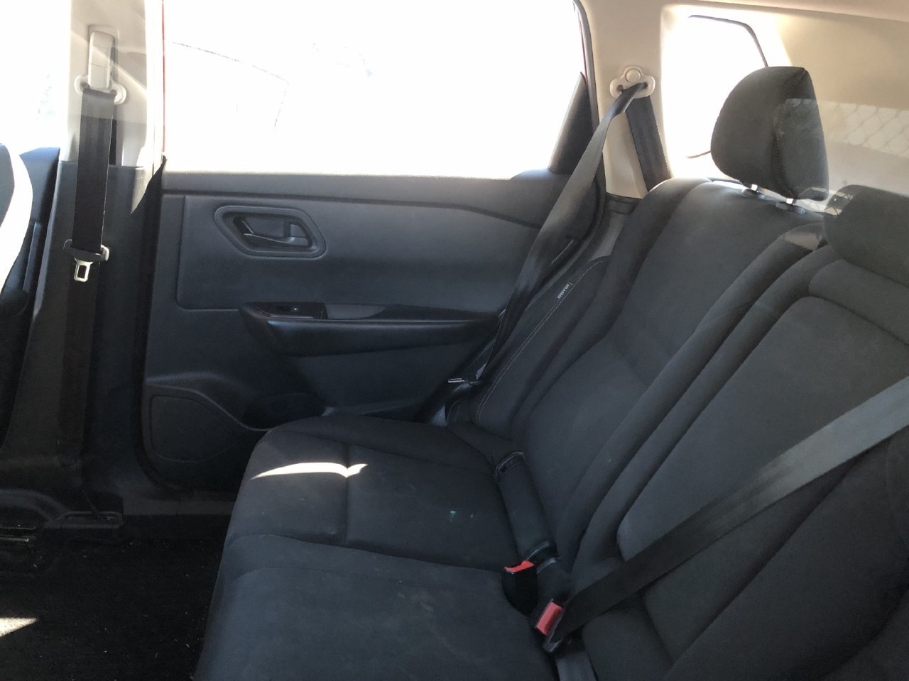 Used 2024 Nissan Rogue S FWD image 8