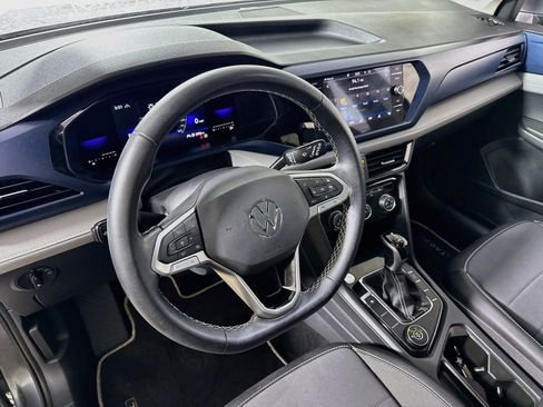 Used 2023 Volkswagen Taos SE w/ Panoramic Sunroof Package AWD/4WD image 12