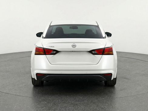 Used 2025 Nissan Altima 2.5 SV FWD image 7