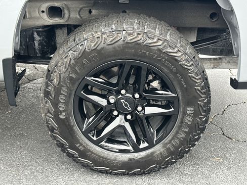 Certified 2024 Chevrolet Silverado 1500 LT Trail Boss image 20