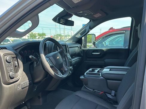 Used 2024 Chevrolet Silverado 2500 Custom w/ Custom Value Package AWD/4WD image 7