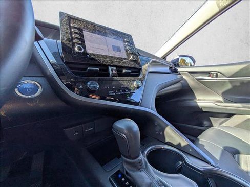 Used 2023 Toyota Camry SE image 12