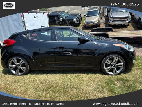 Used 2012 Hyundai Veloster w/ Style Pkg FWD image 4