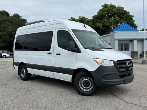 Used 2025 Mercedes-Benz Sprinter 2500 image 2