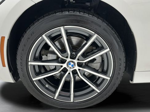 Used 2020 BMW 330i xDrive Sedan w/ Convenience Package AWD/4WD image 9