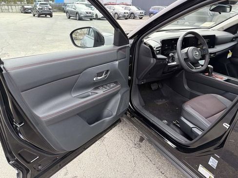 New 2026 Nissan Kicks SR w/ Cold Weather Package AWD/4WD image 13