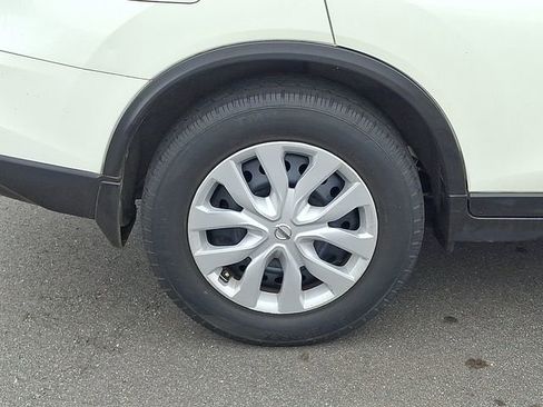 Used 2015 Nissan Rogue S FWD image 26