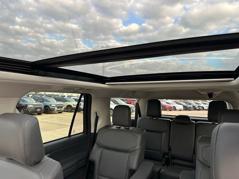 New 2025 Ford Expedition Max Active image 22