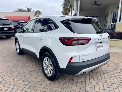 Used 2025 Ford Escape Active image 3