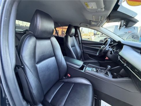 Used 2021 MAZDA MAZDA3 s image 31