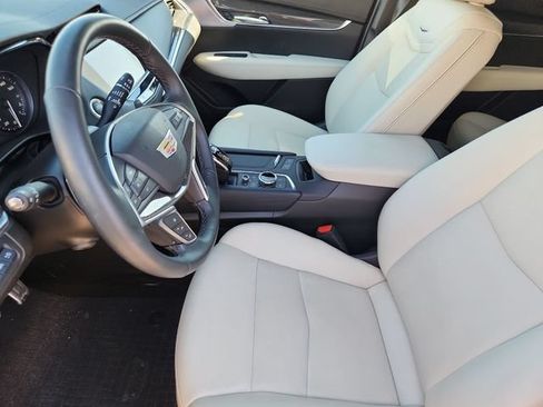 New 2025 Cadillac XT5 Sportv w/ Technology Package AWD/4WD image 10