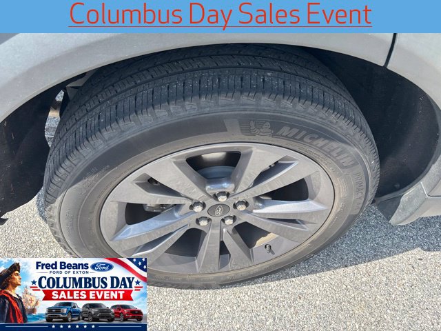 Used 2022 Ford Explorer XLT w/ Equipment Group 202A AWD/4WD image 4