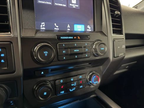 Used 2018 Ford F150 XLT w/ Equipment Group 302A Luxury AWD/4WD image 24
