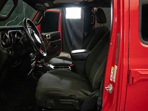 Used 2019 Jeep Wrangler Unlimited Sport S AWD/4WD image 25