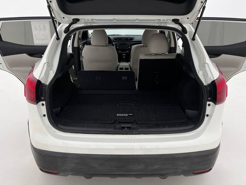 Used 2018 Nissan Rogue Sport SV w/ SV Technology Package AWD/4WD image 24